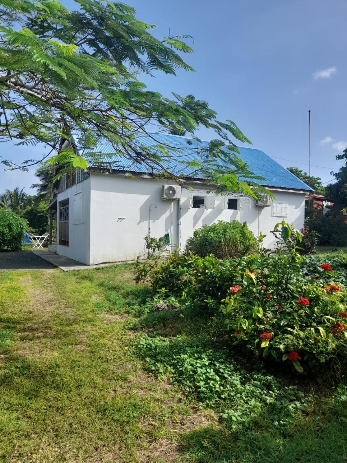 Maison Bord De Mer A 100 M Saint-Francois  Exteriör bild